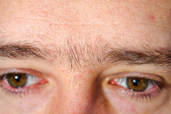 Doorlopende Wenkbrauwen Waxen: veilig, precies en bijna pijnloos met Flexiwax Cristal